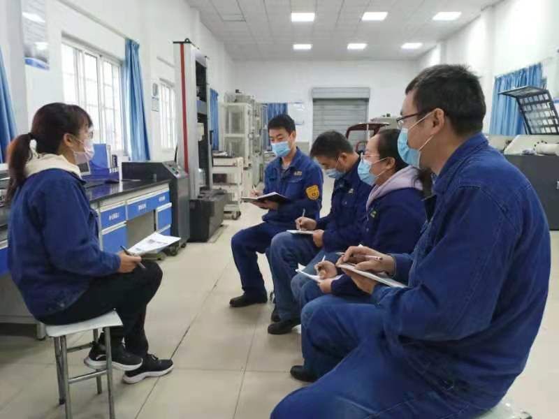 俯身實干，做“幼苗”培育人——記陜鋼集團(tuán)漢鋼公司計量檢驗中心劉靜