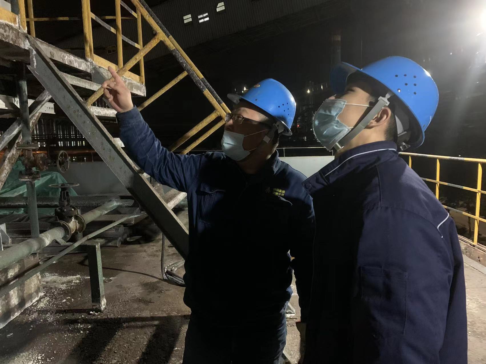 深冬時節，他們用最狠的方式做最溫暖的事