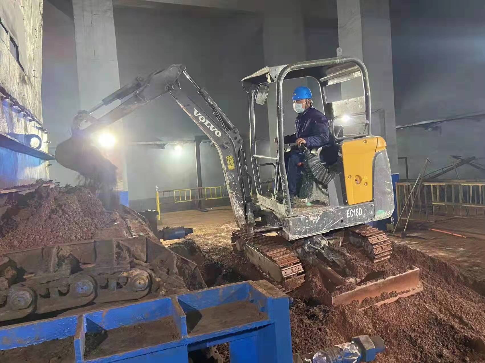 物流中心: 自有車輛聞令而動，精準完成生產搶修任務