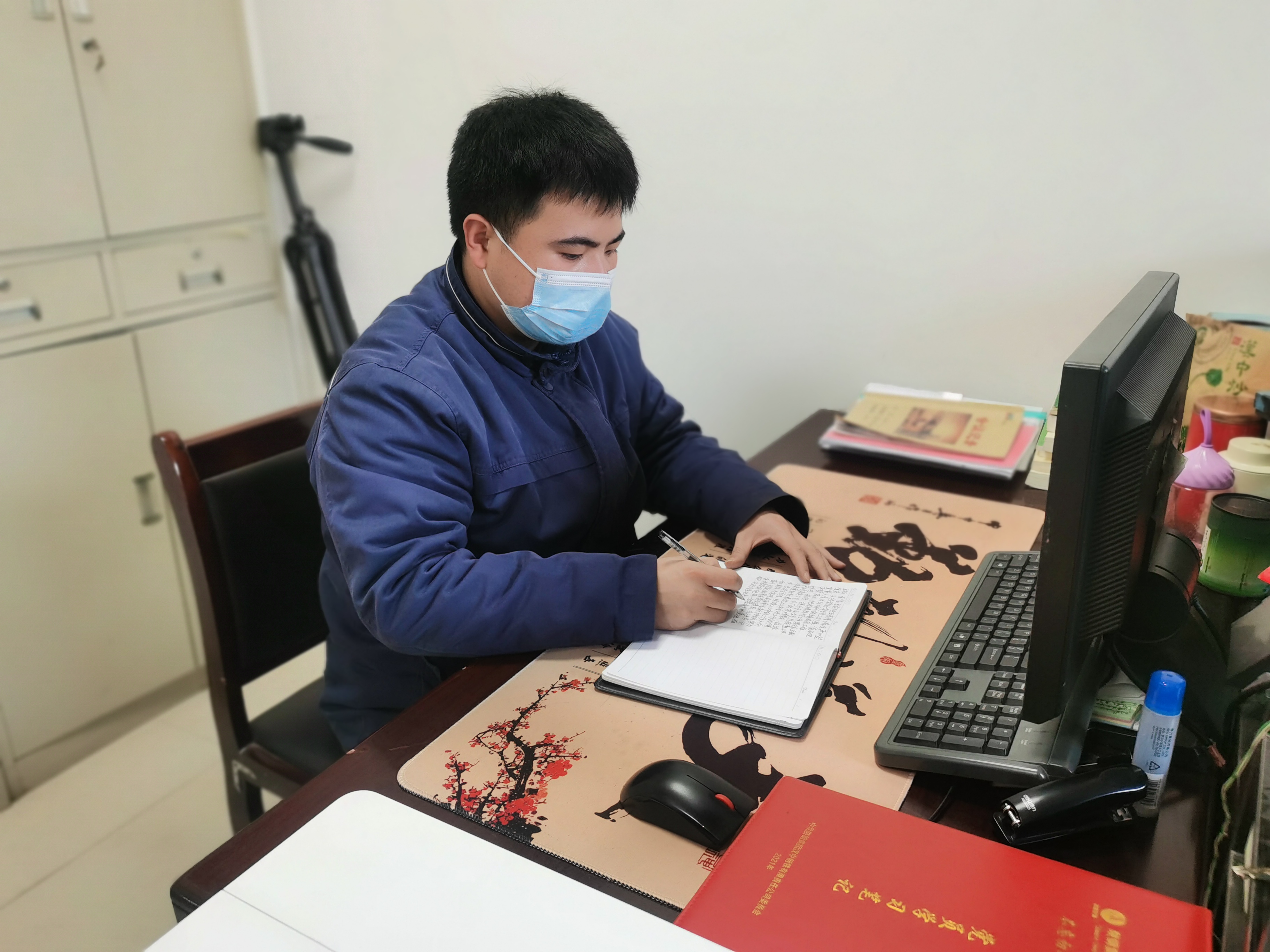 破冰行動，他們是炙熱的“鐵容融”