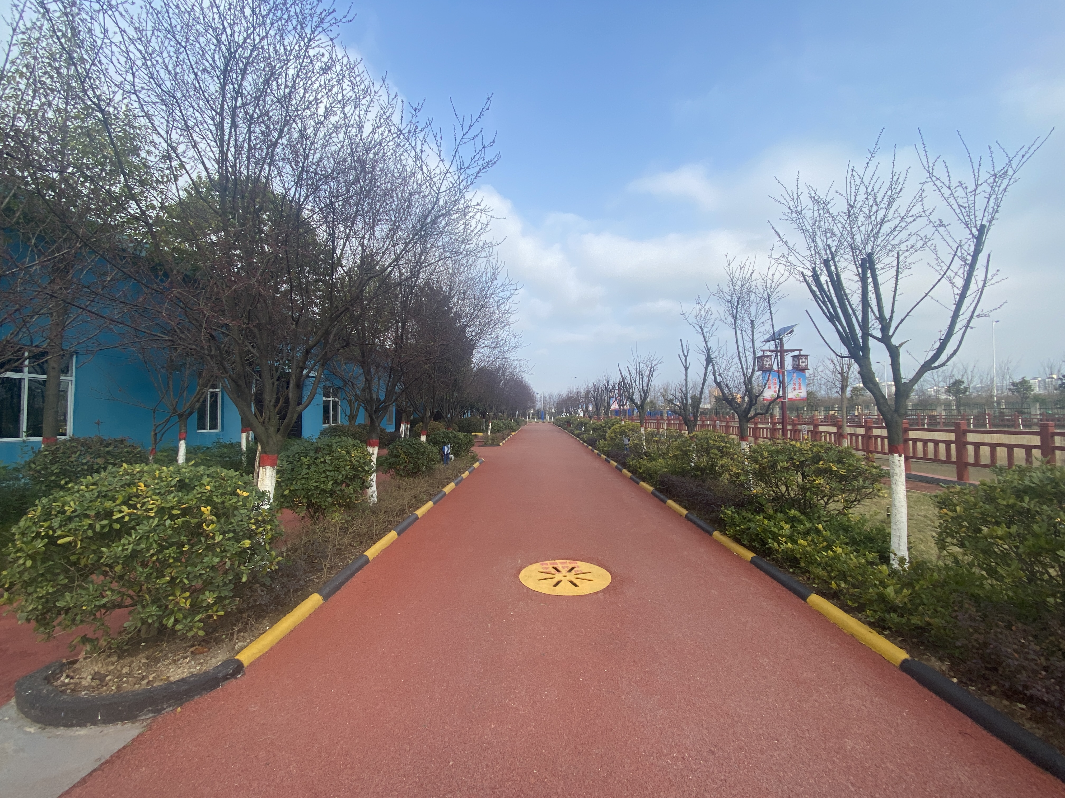 春風吹綠十里鋼城