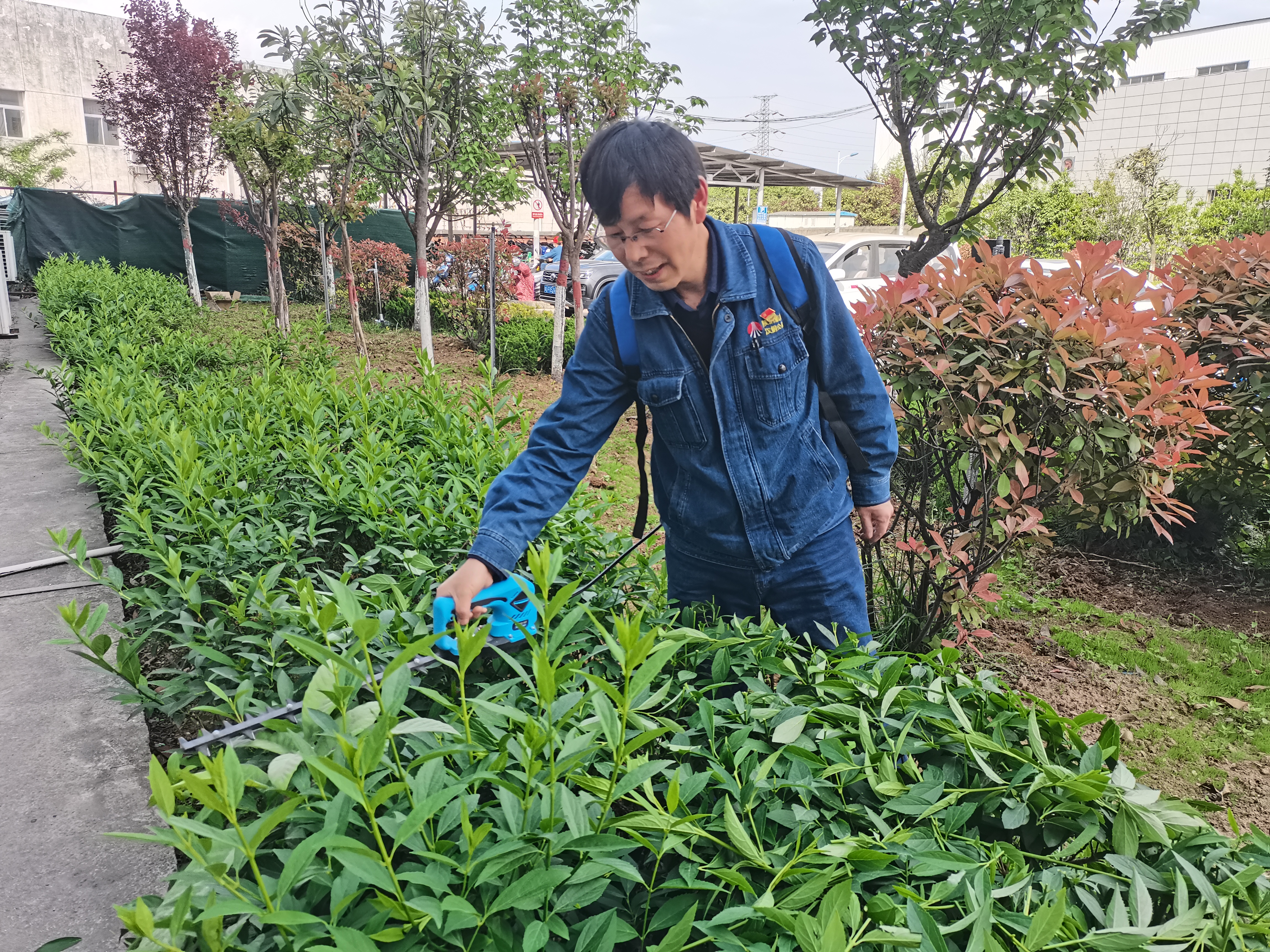 “點(diǎn)滴小事”串起服務(wù)職工“愛鏈”