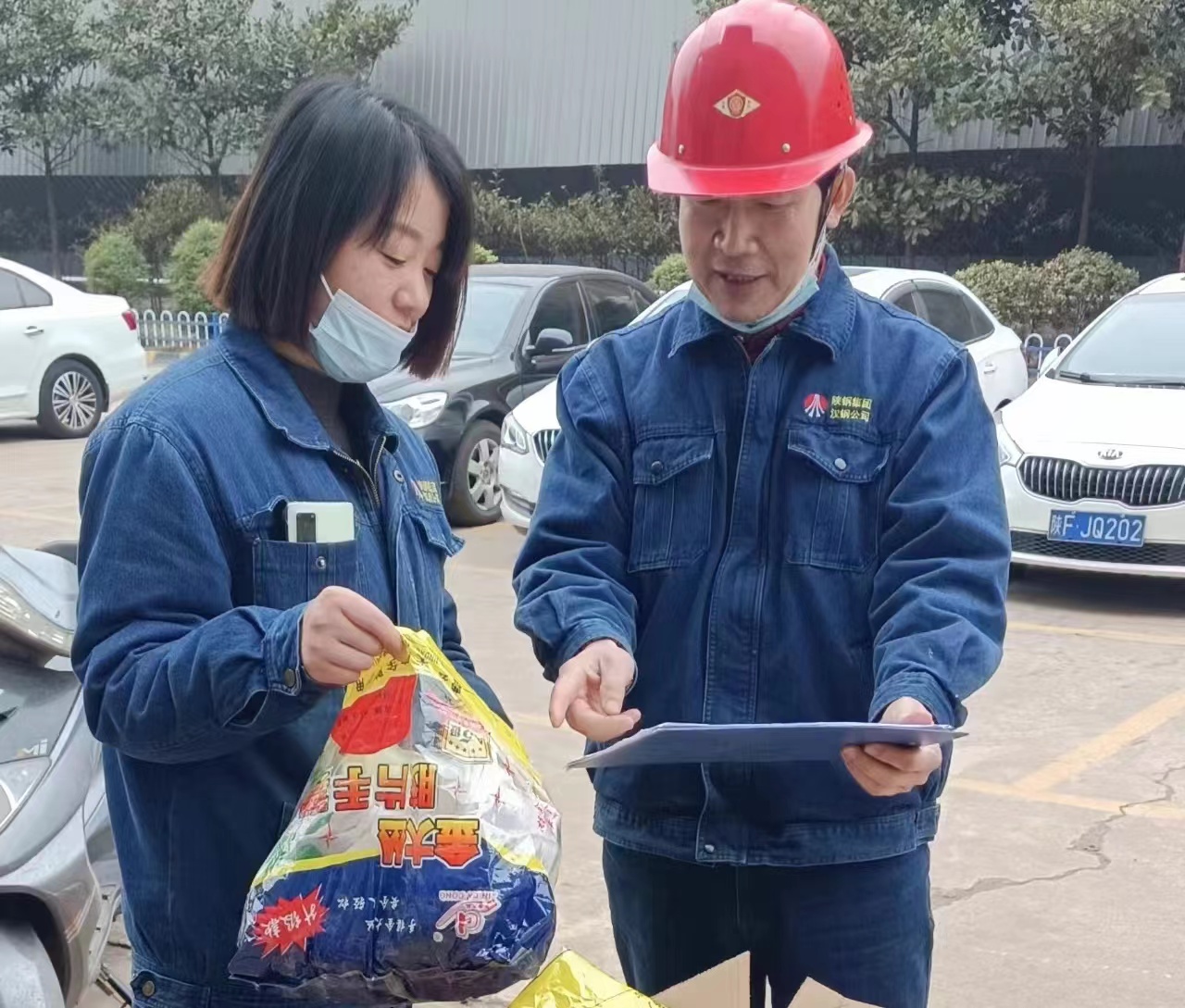 以“小切口”破題，丈量作風之“尺”