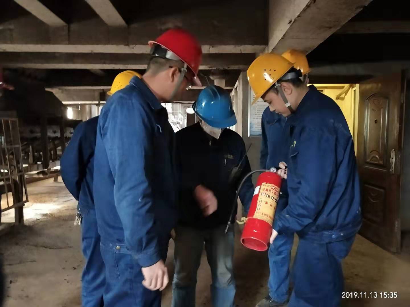 咬定目標精準施策 奮力沖刺“雙過半”