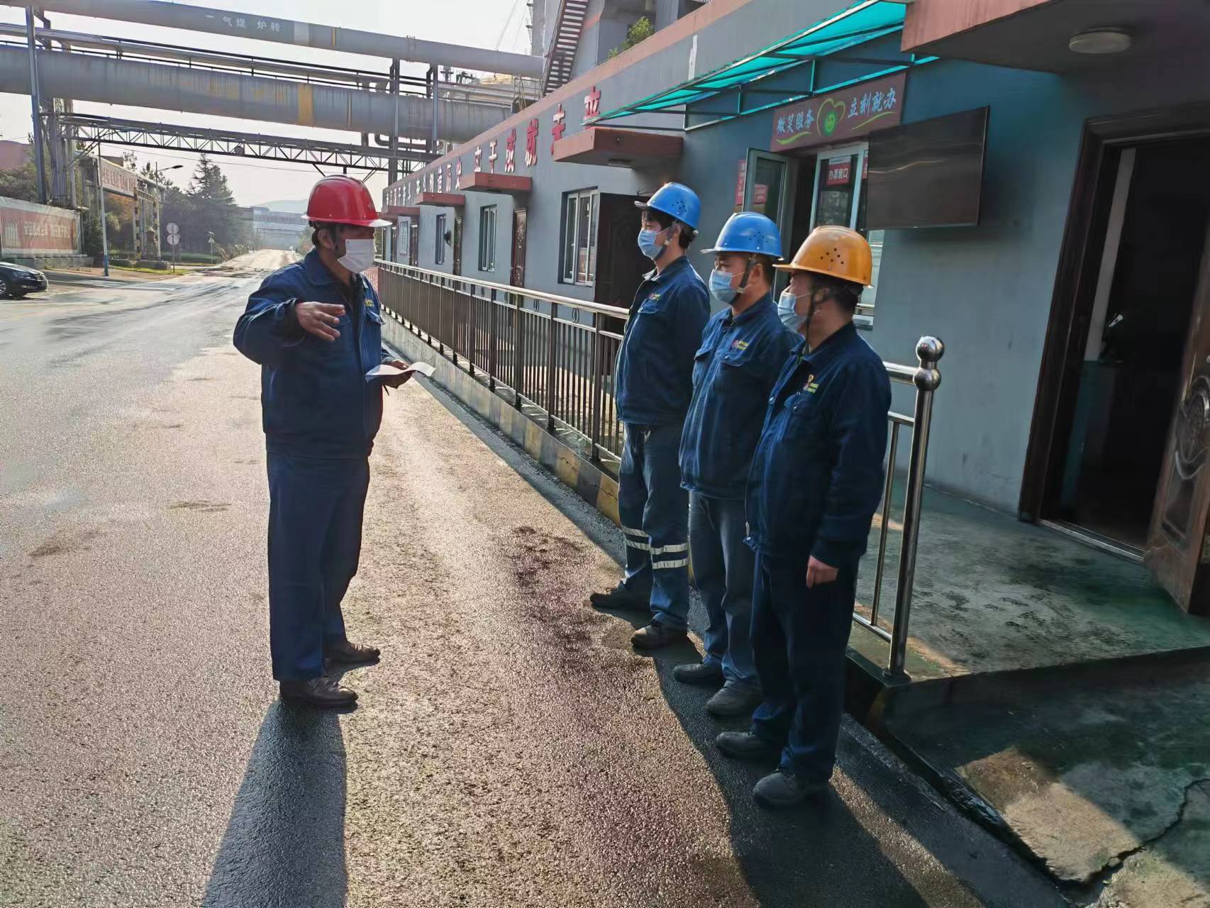 抓效益保順暢，做好企業生產經營護航人