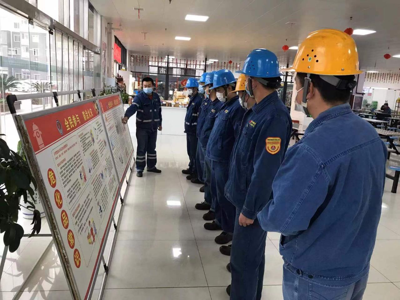 聚焦“黨建＋”，抓實特色化黨支部創建