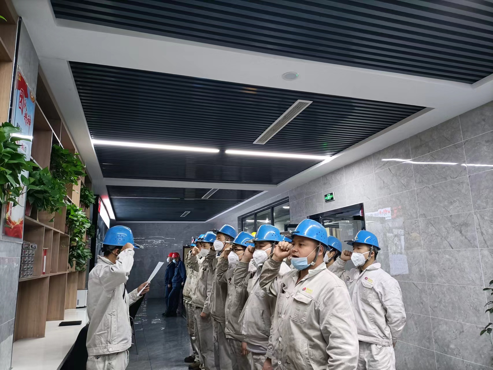 這個班組為何行 只緣降本有秘笈