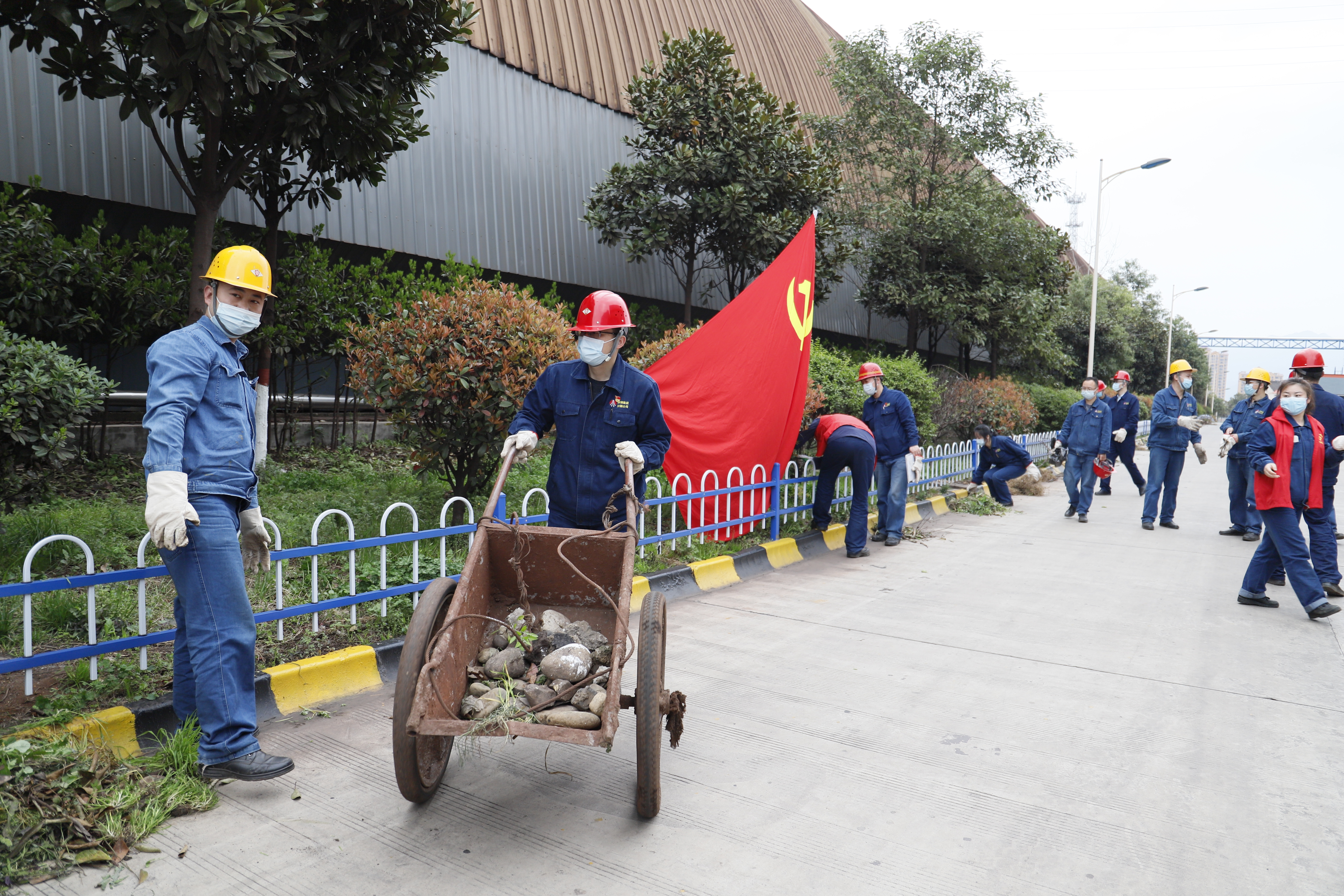 黨建引領(lǐng)，精準(zhǔn)畫像 搭建“人”字工程