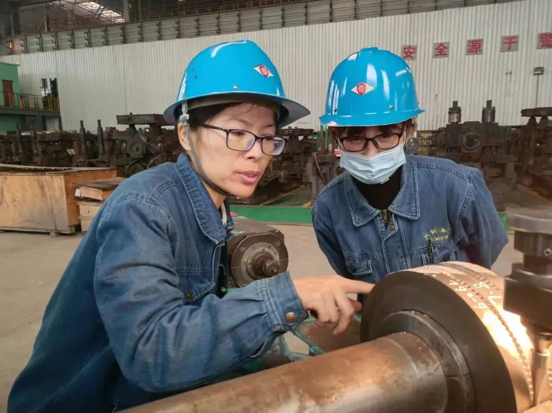 凝心聚力精抓落實  當好軋鋼“后勤兵”