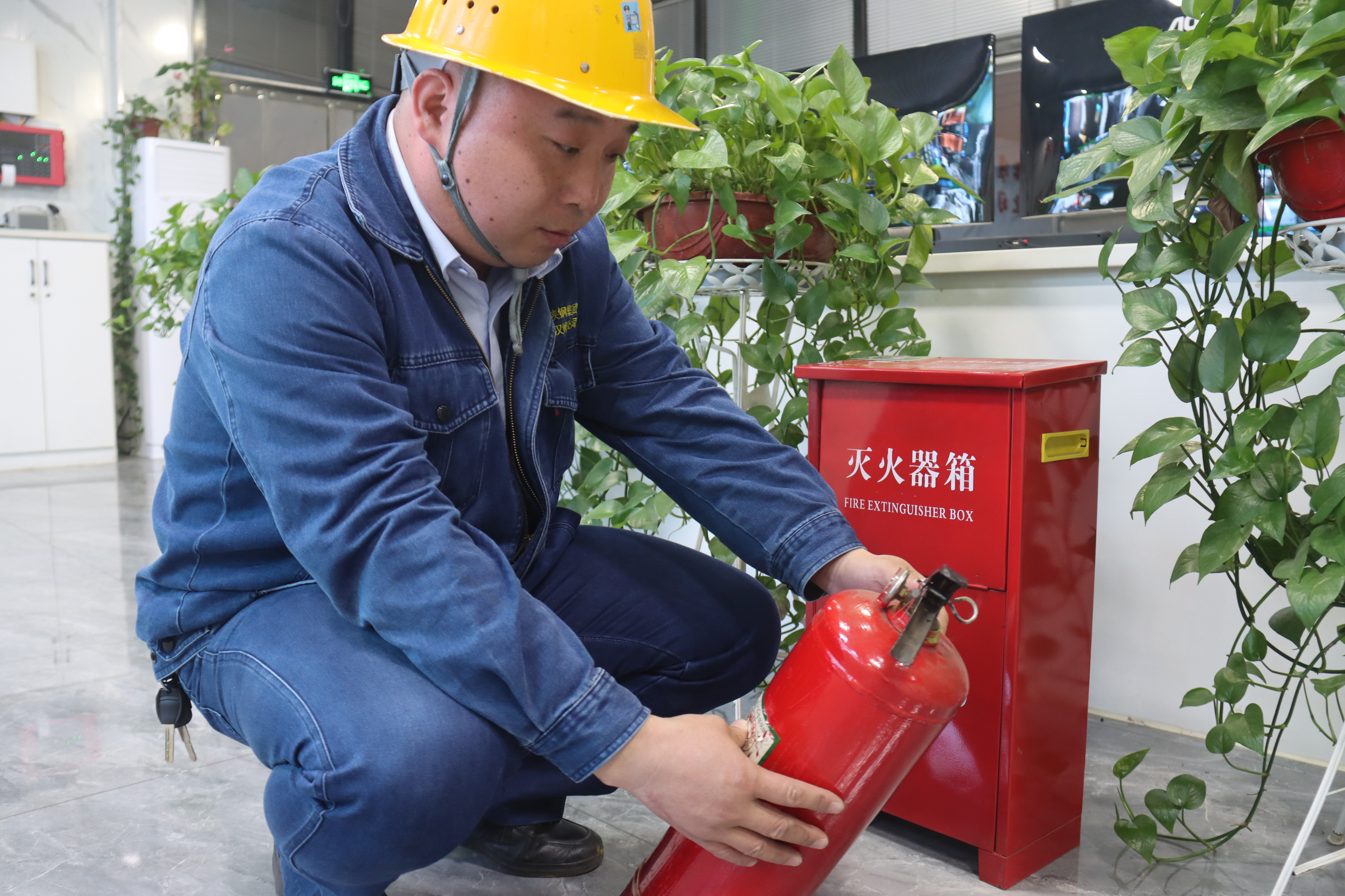 以“滿格”狀態(tài)，當(dāng)好安全生產(chǎn)“吹哨人”