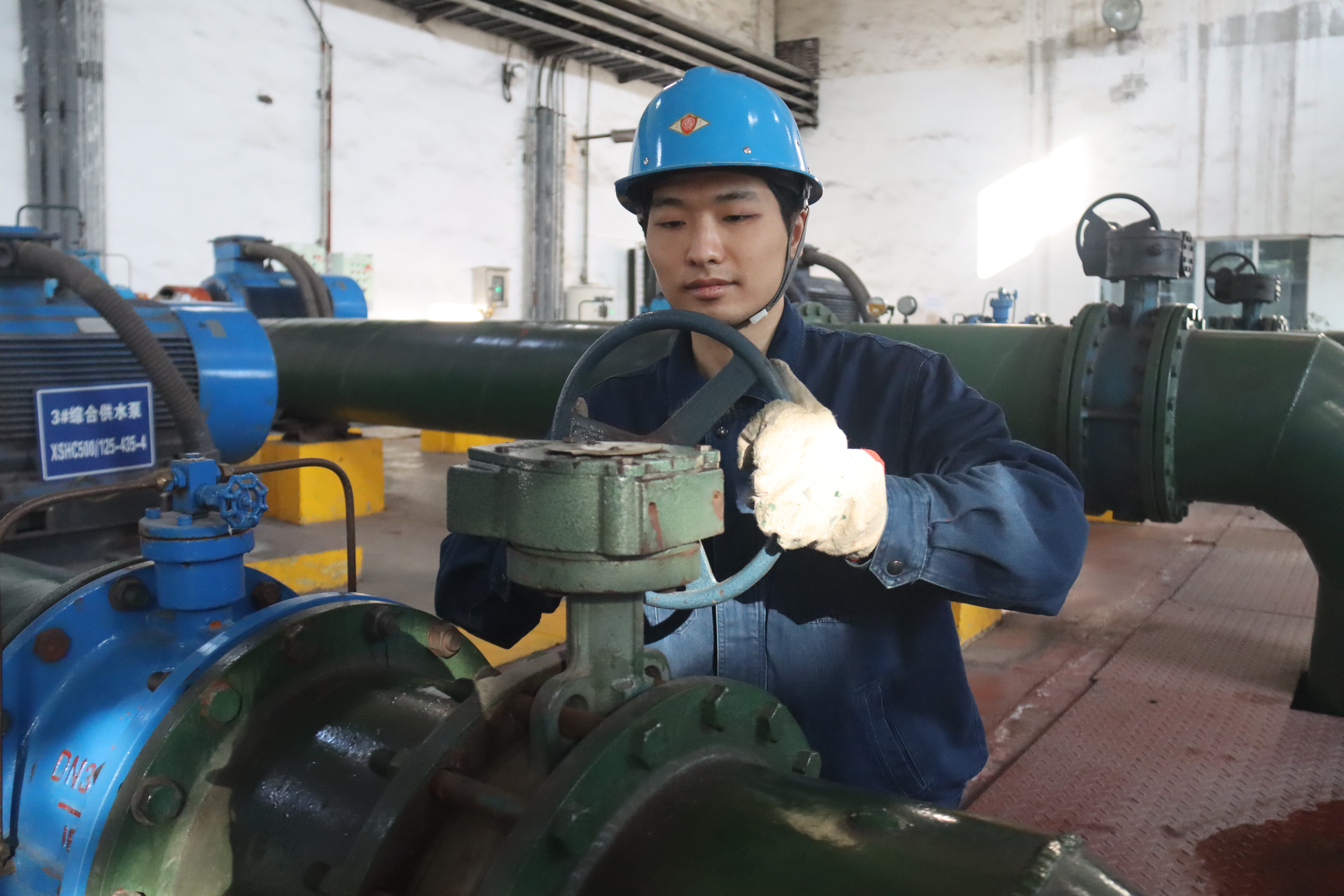 以奮進描繪“青春模樣” 用實干 畫好“奮斗軌跡”