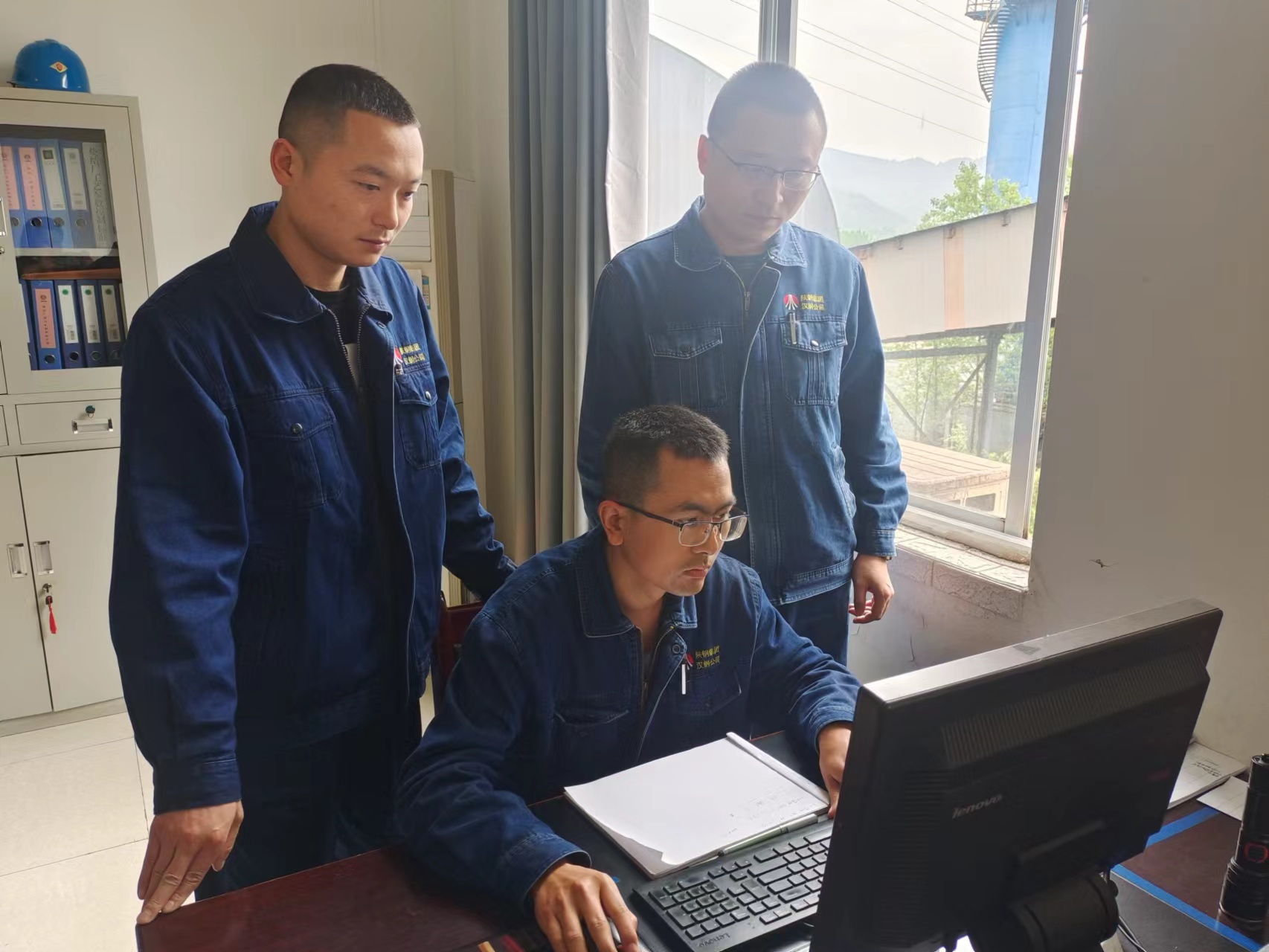 抓好人才引育  激活發展動力