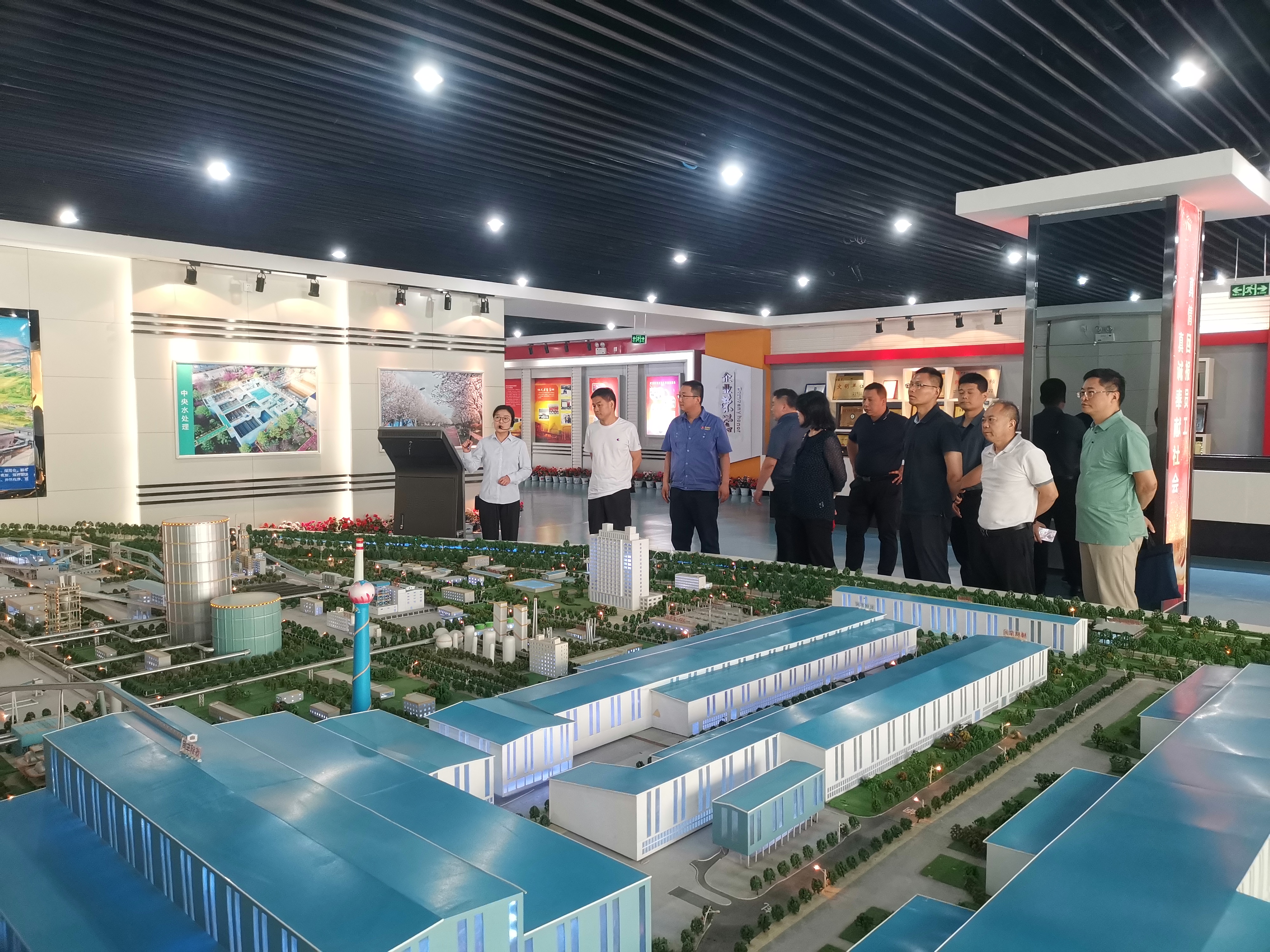 江蘇南通市市場監(jiān)督管理局一行到公司調(diào)研