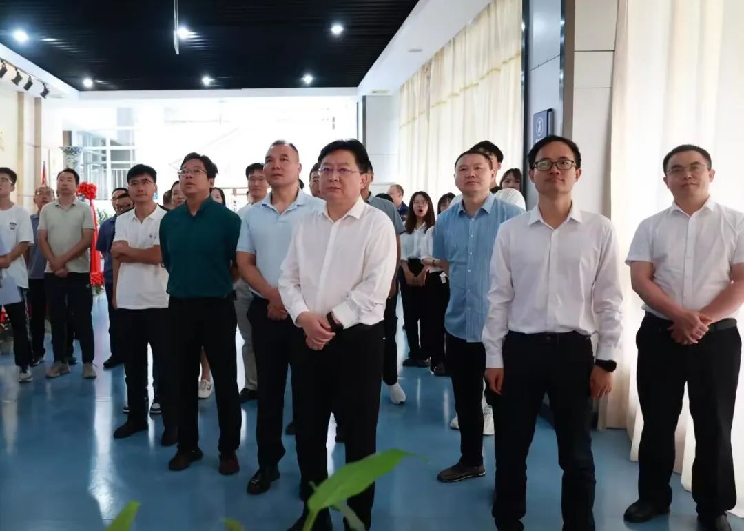 秦創原總窗口科創團隊、科創企業漢中行暨項目簽約活動來漢鋼公司考察