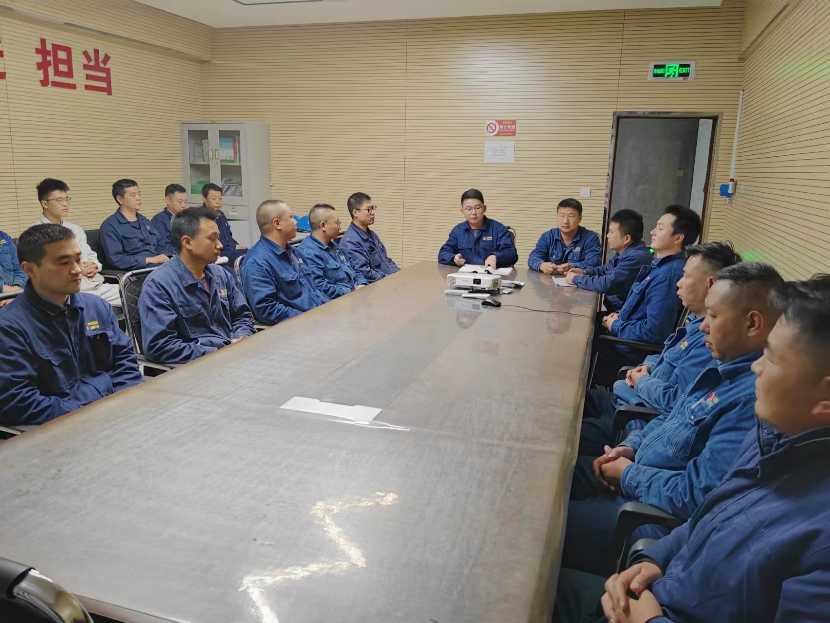 繃緊“安全弦”，守住“安全線”！