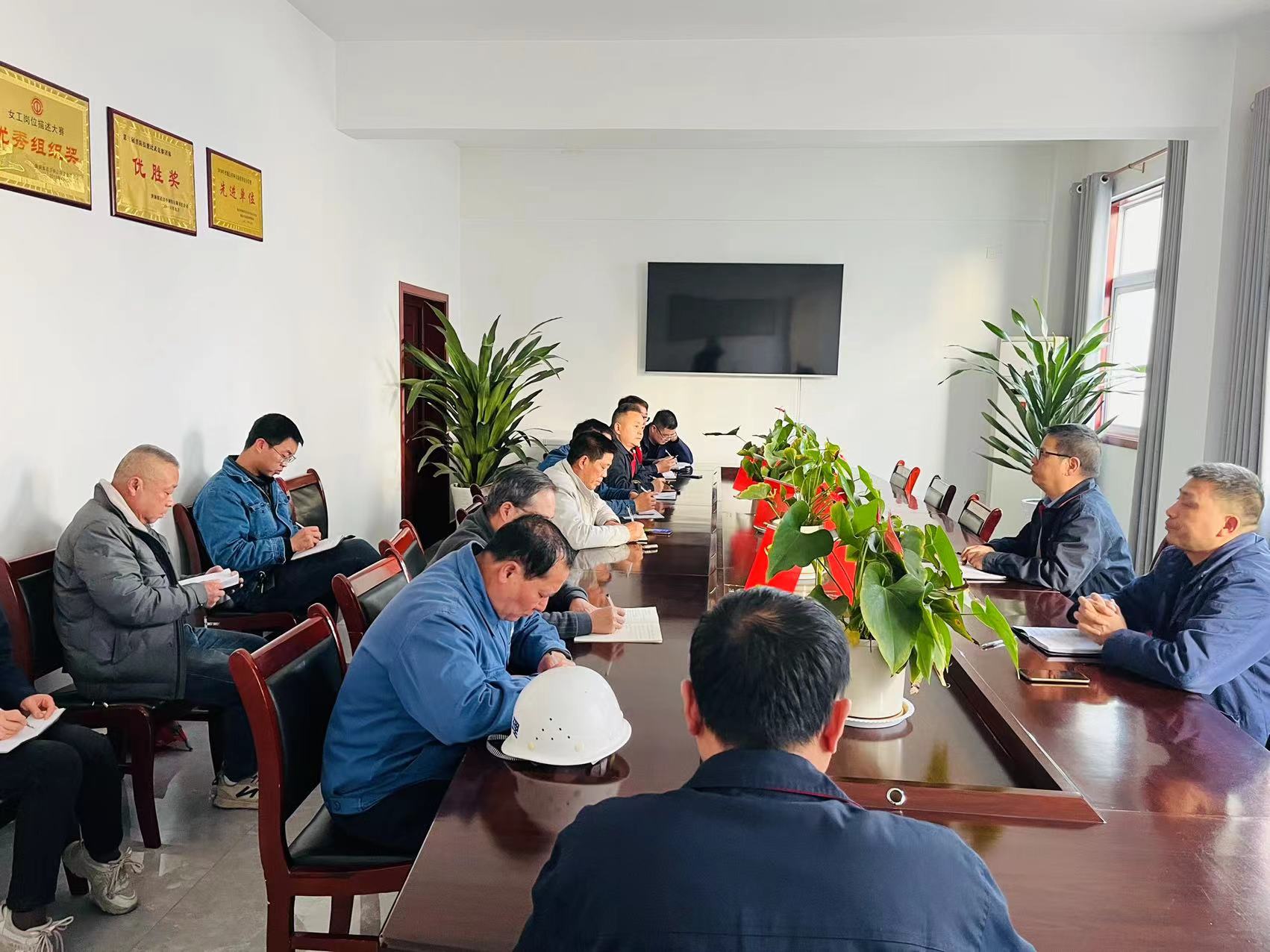 黨建引領、攻堅克難，在打硬仗中錘煉 過硬作風