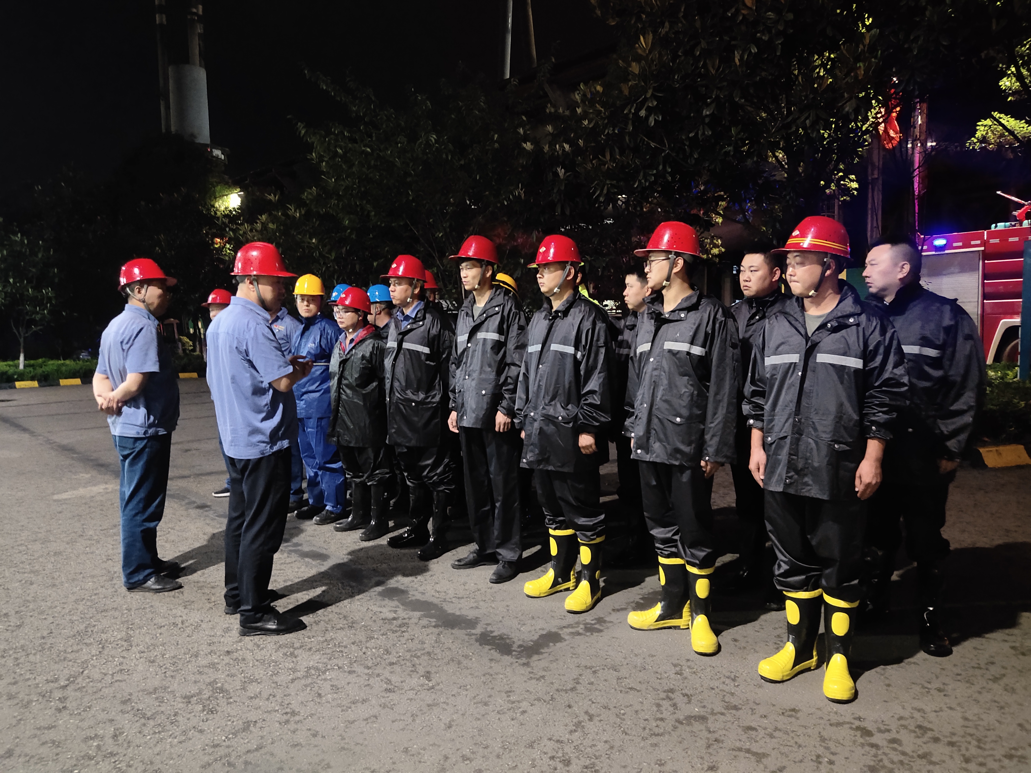 漢鋼公司筑牢“安全堤”，打好防汛“主動仗”