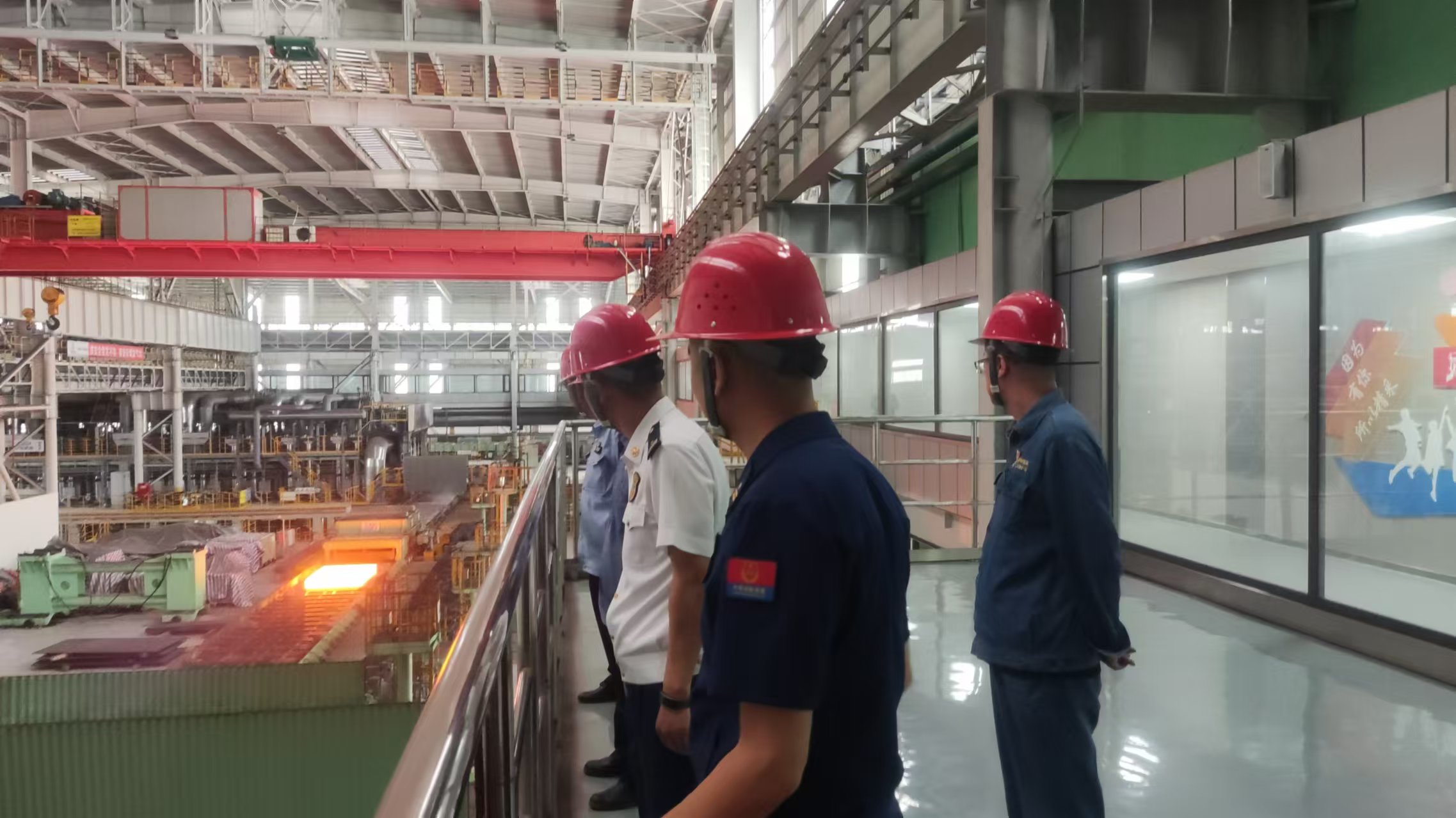 漢中市消防救援支隊程守一一行到漢鋼公司指導(dǎo)專職消防隊備戰(zhàn)全省比武競賽特訓(xùn)工作