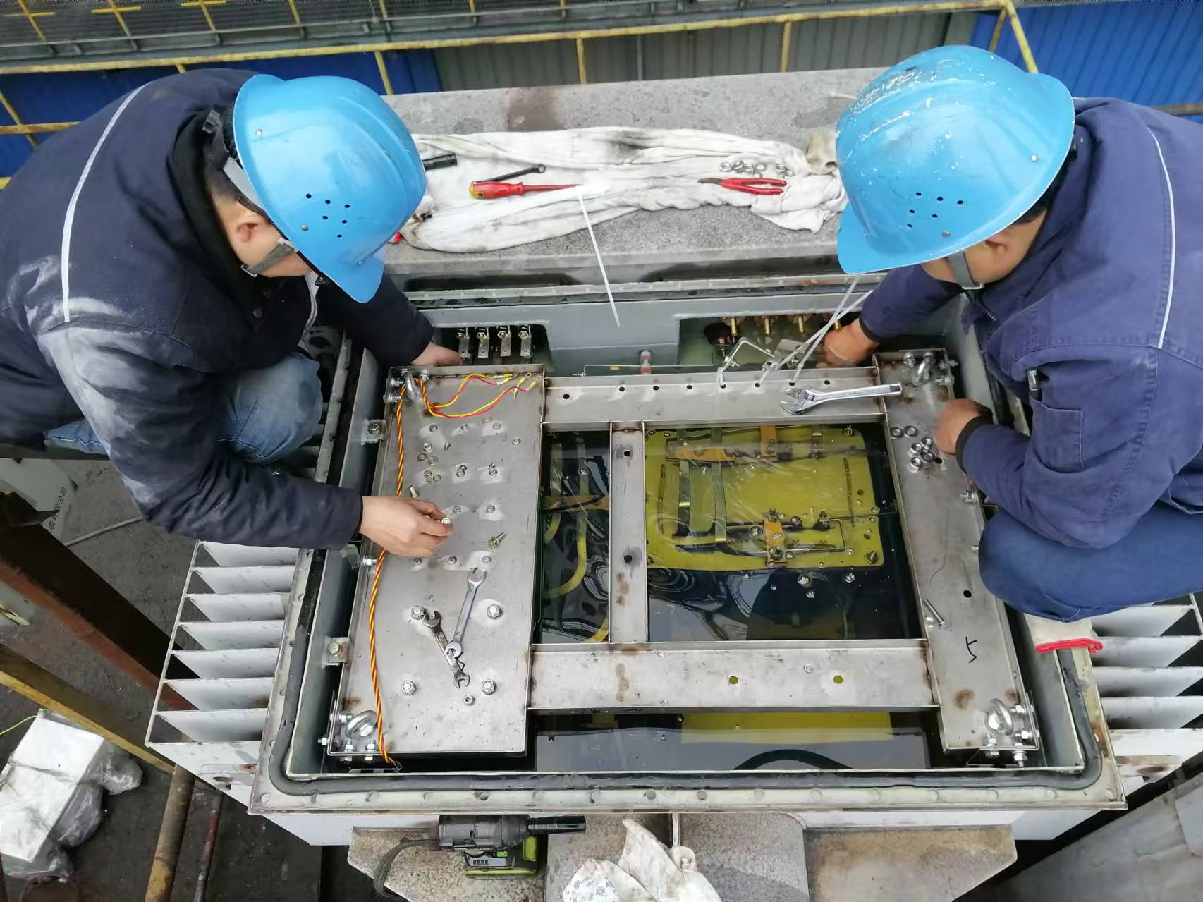 “黨建紅”賦能，打通設備檢修服務“最后一公里”