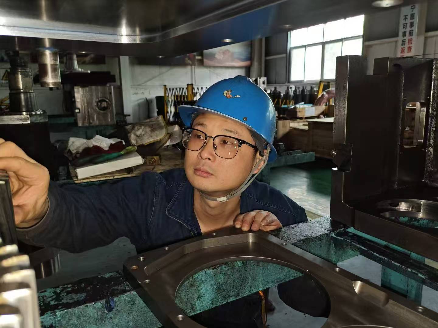 14年磨礪，毫厘之間顯匠心 -記陜鋼集團2023-2024年度第三屆“陜鋼工匠”朱卯