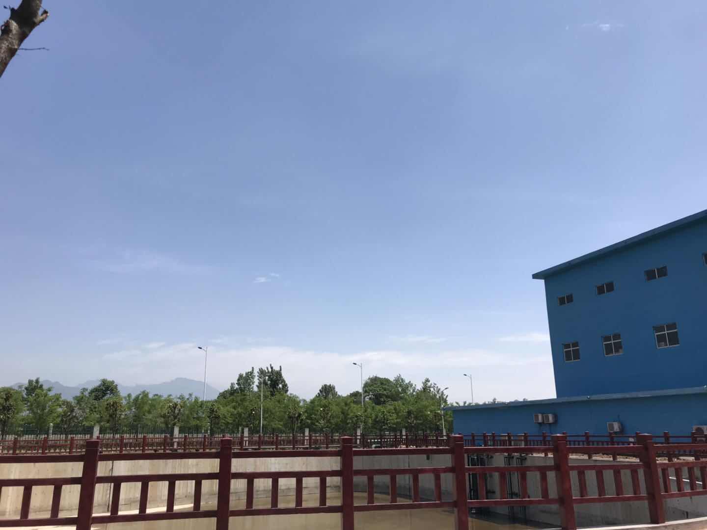 【鋼城文苑】來吧，讓我們伸手感受“漢鋼藍(lán)”